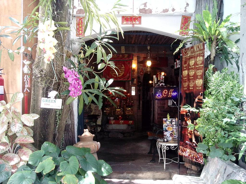 Hotel Cafe De Baan Raow Bangkok Exterior foto