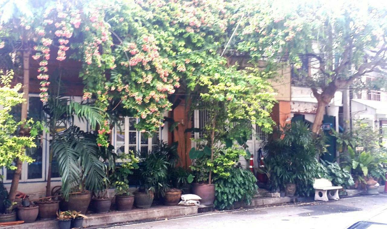 Hotel Cafe De Baan Raow Bangkok Exterior foto